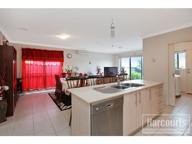 16 Ivory Drive, Pakenham VIC 3810