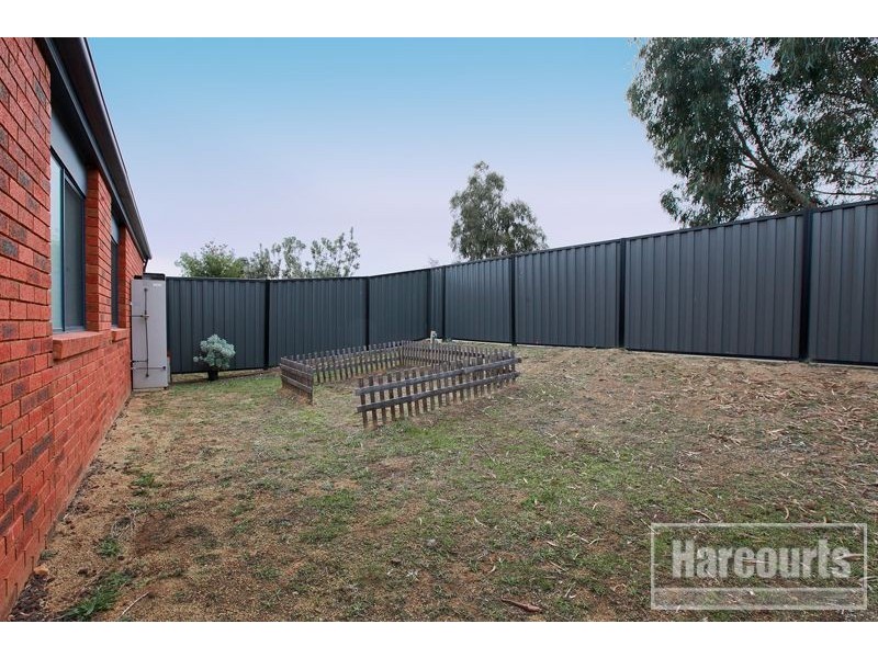 16 Ivory Drive, Pakenham VIC 3810