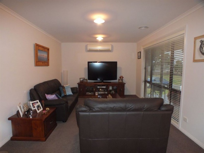 23 Ayesha Rise, Pakenham VIC 3810