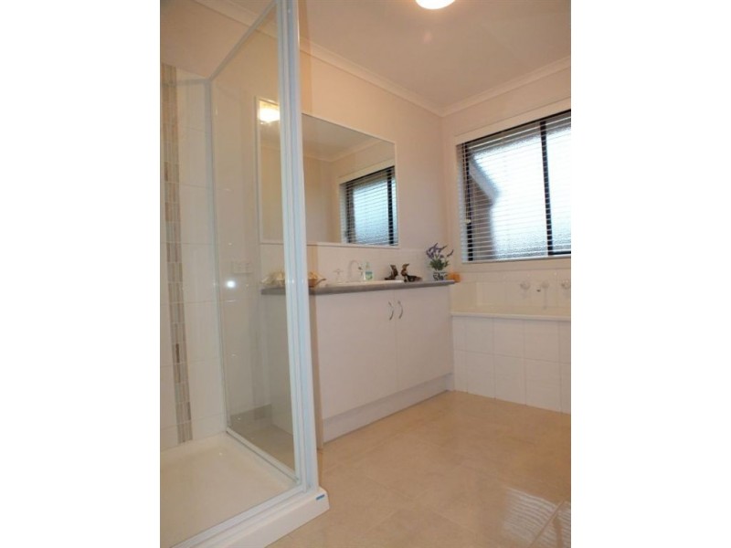 23 Ayesha Rise, Pakenham VIC 3810