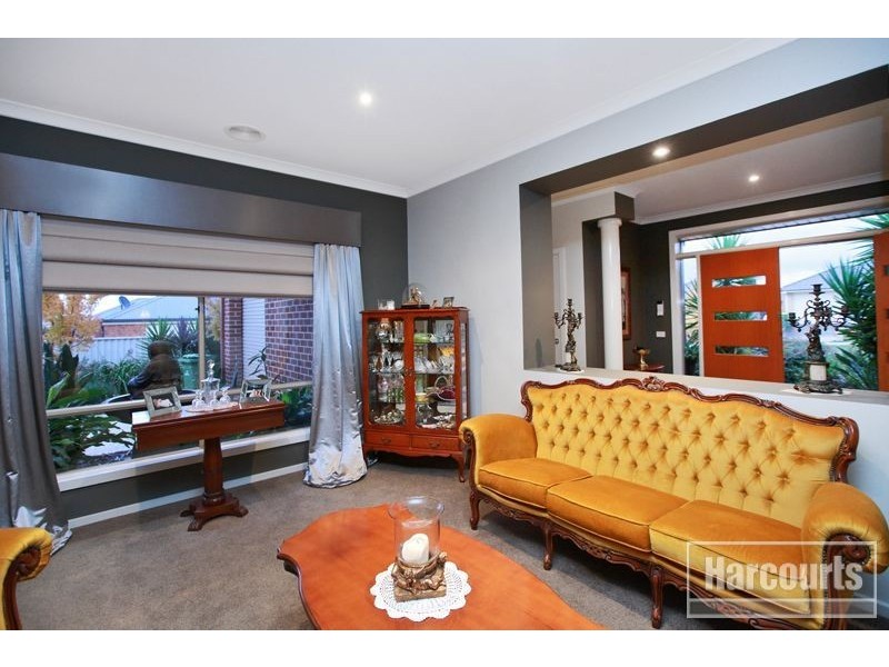 15 Eventide Rise, Pakenham VIC 3810