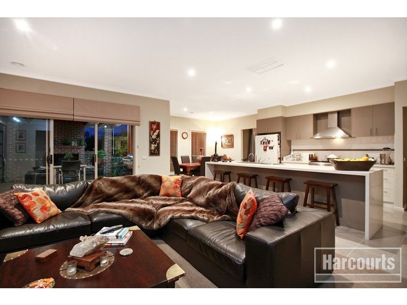 15 Eventide Rise, Pakenham VIC 3810