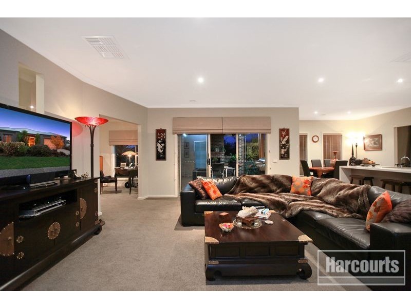 15 Eventide Rise, Pakenham VIC 3810