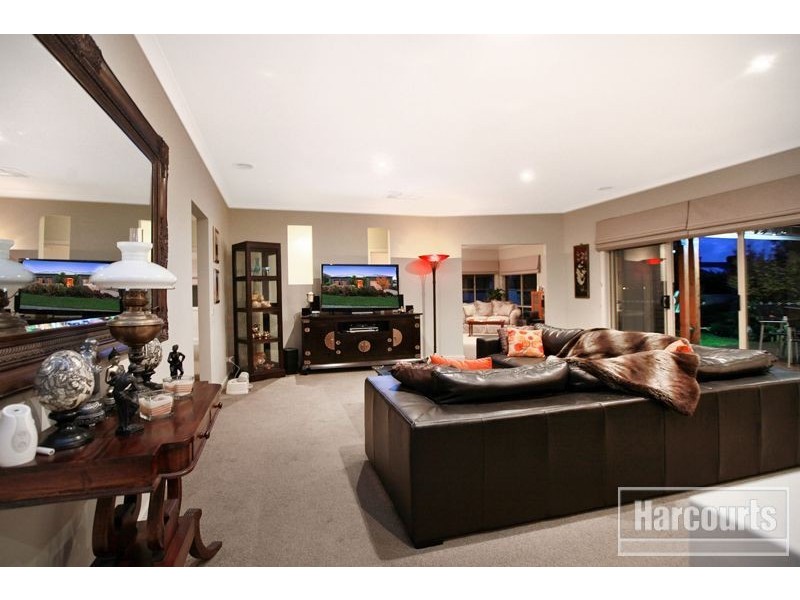 15 Eventide Rise, Pakenham VIC 3810