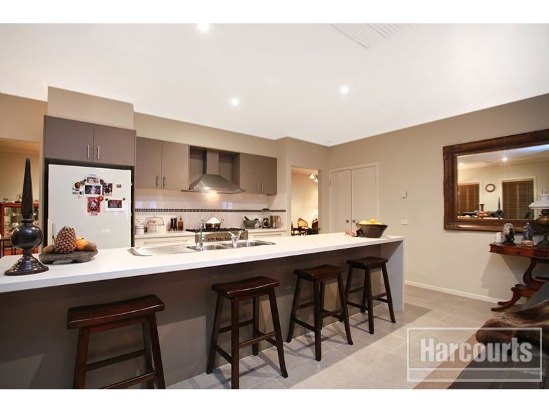 15 Eventide Rise, Pakenham VIC 3810