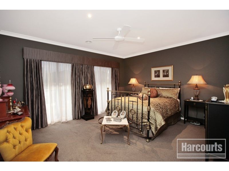 15 Eventide Rise, Pakenham VIC 3810