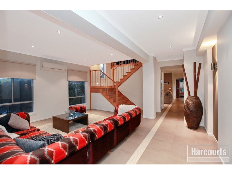 13 Lairds Rise, Garfield VIC 3814