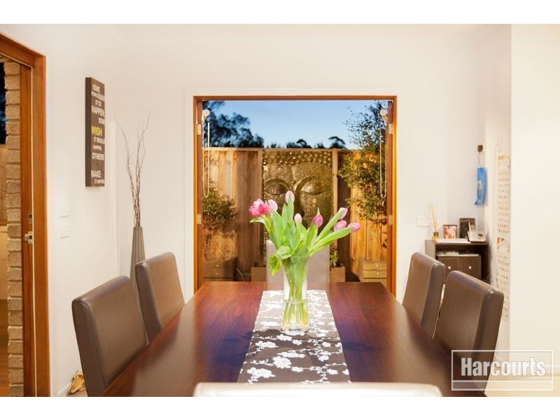 13 Lairds Rise, Garfield VIC 3814