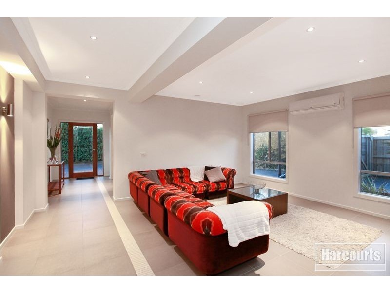 13 Lairds Rise, Garfield VIC 3814