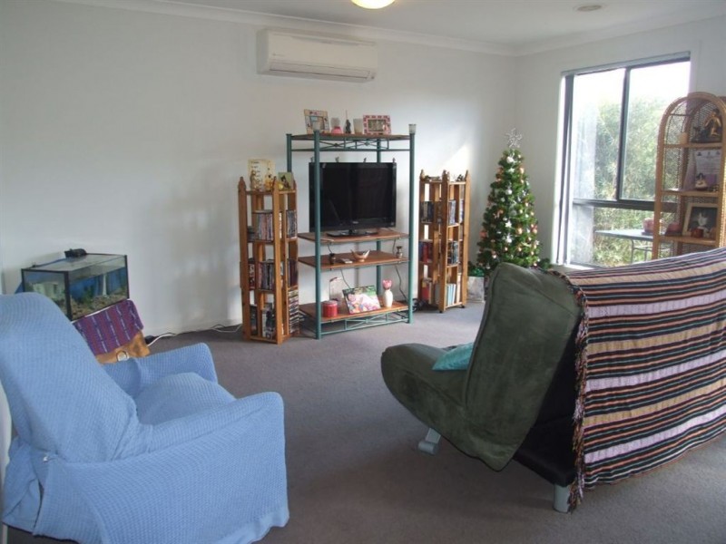 6 Versace Court, Pakenham VIC 3810