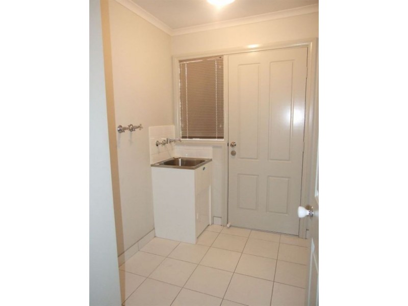 9 Azalea Ave, Pakenham VIC 3810