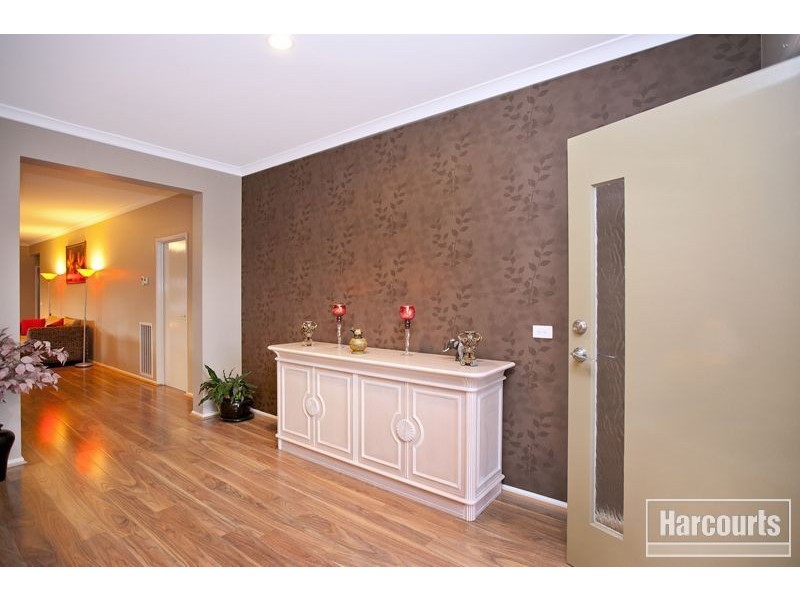16 Winneke Way, Pakenham VIC 3810
