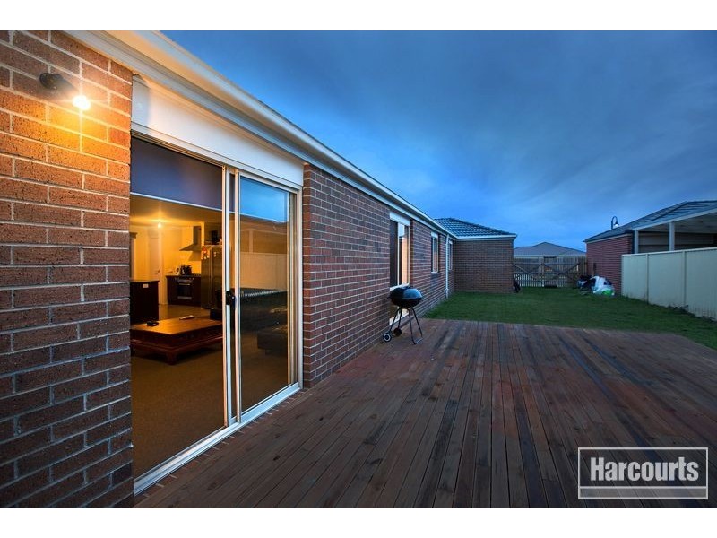 66 Bluehills Boulevard, Pakenham VIC 3810