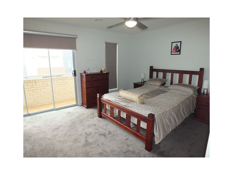 3 Egret Way, Pakenham VIC 3810