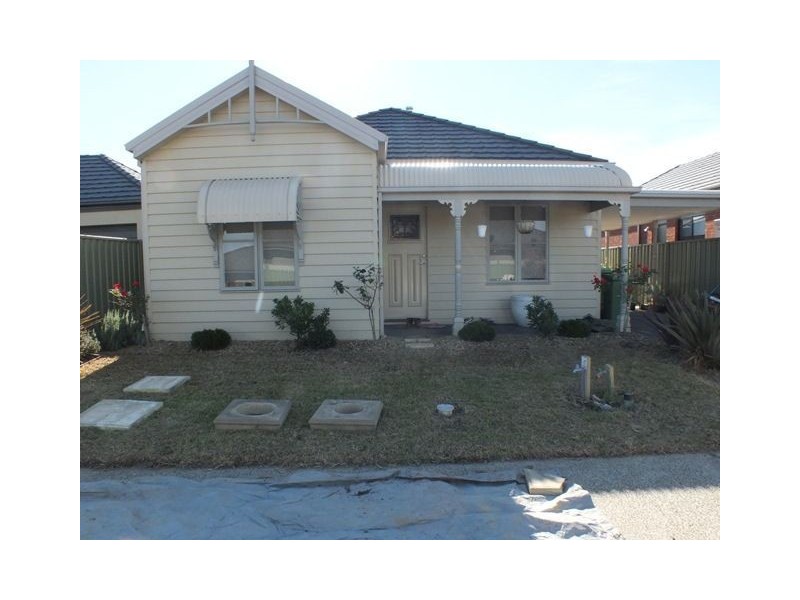 5 Cassina Link, Pakenham VIC 3810