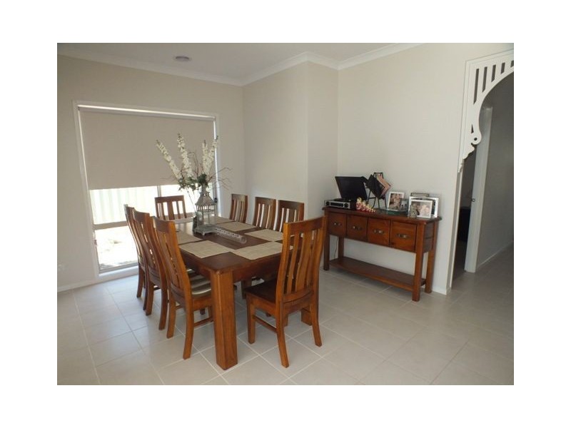 5 Cassina Link, Pakenham VIC 3810