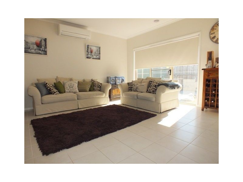 5 Cassina Link, Pakenham VIC 3810