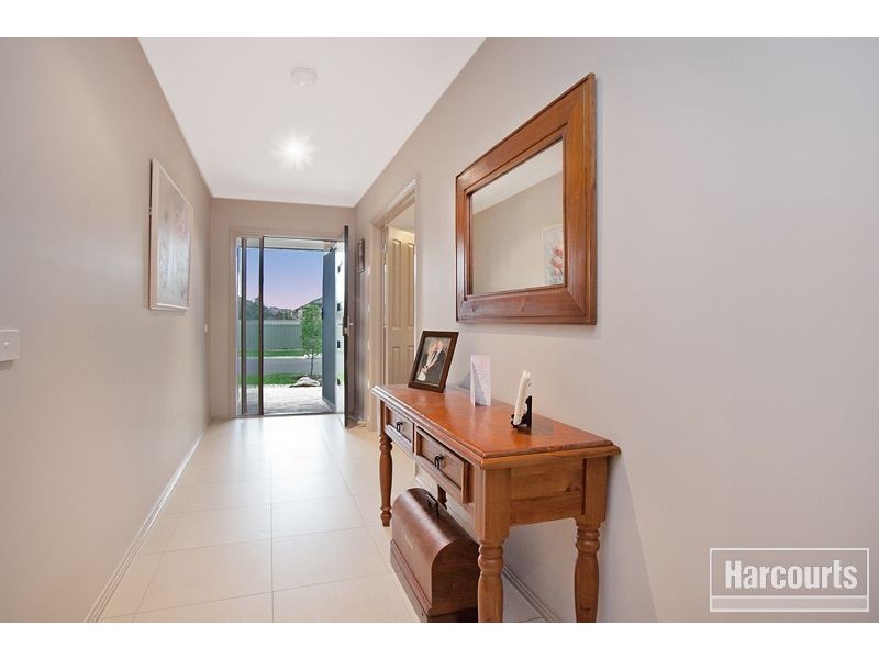43 Cohens Way, Pakenham VIC 3810