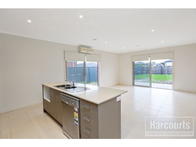 5 Mirabelle Street, Pakenham VIC 3810