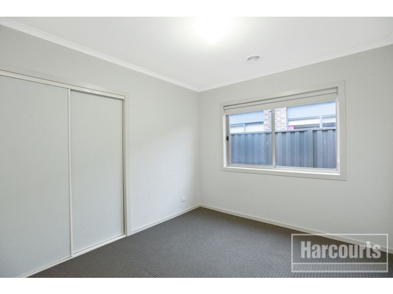 5 Mirabelle Street, Pakenham VIC 3810