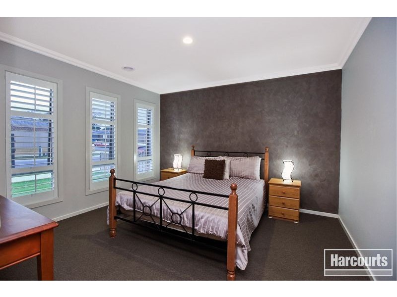 43 Villella Drive, Pakenham VIC 3810