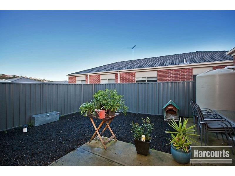 18 Mirabelle Street, Pakenham VIC 3810