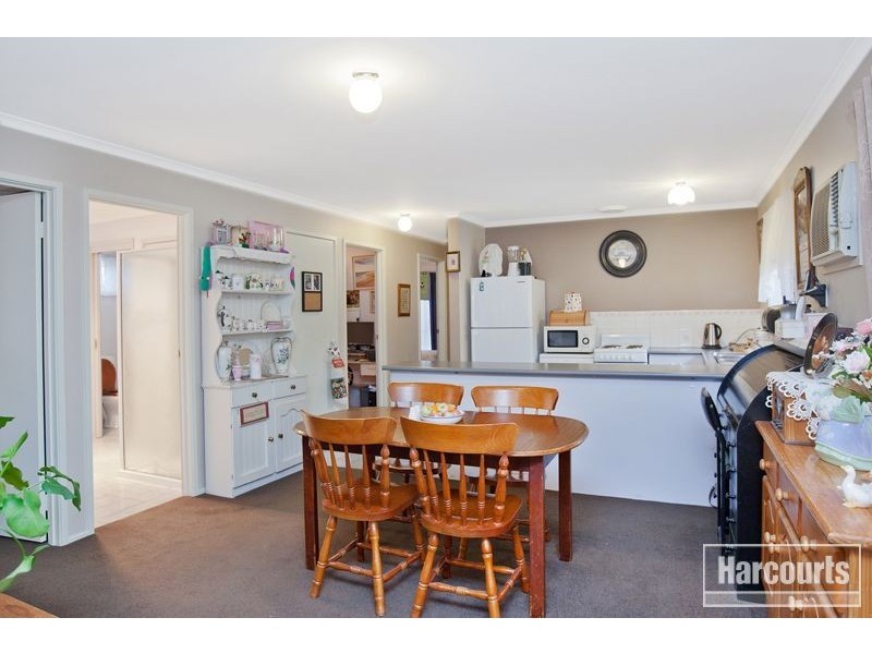 4 Matthews Court, Pakenham VIC 3810