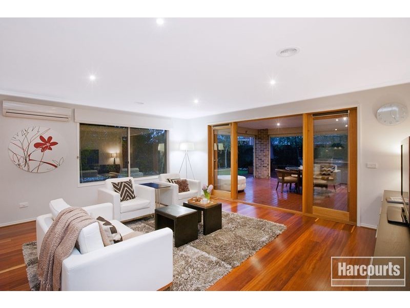 67 Sandalwood Drive, Pakenham VIC 3810