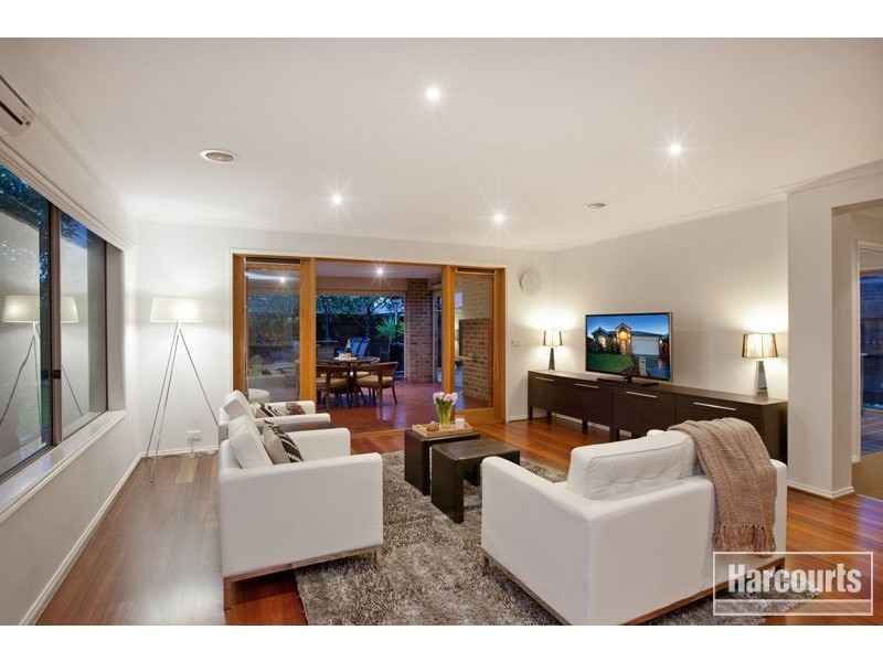 67 Sandalwood Drive, Pakenham VIC 3810