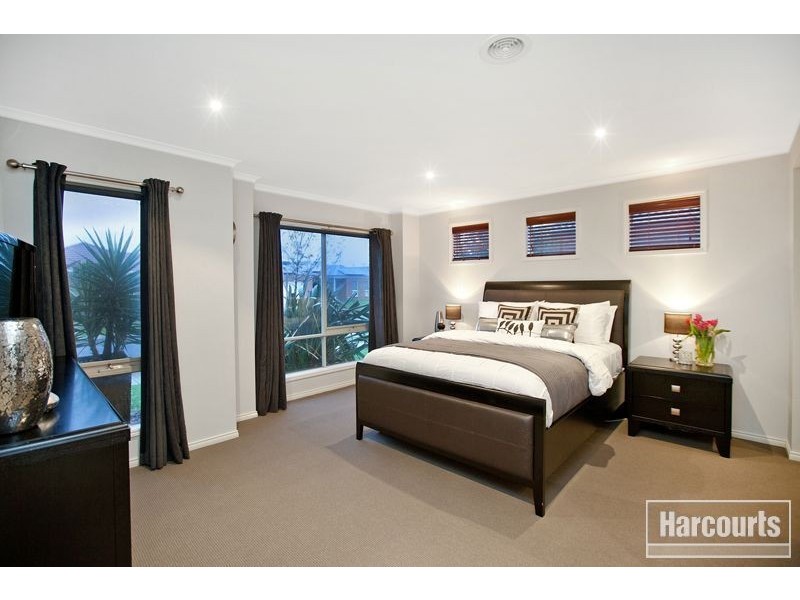 67 Sandalwood Drive, Pakenham VIC 3810