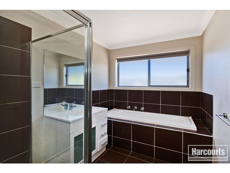 15/6-16 Diston Court, Pakenham VIC 3810