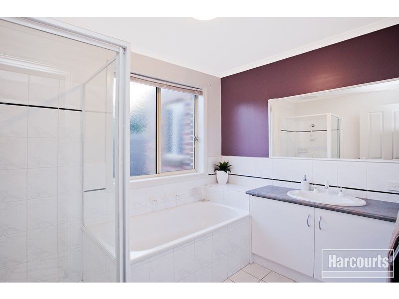 9 Shetland Court, Pakenham VIC 3810