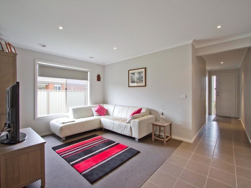 19 Serenity Street, Pakenham VIC 3810