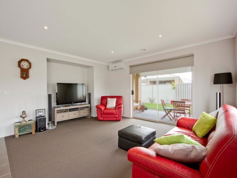 19 Serenity Street, Pakenham VIC 3810