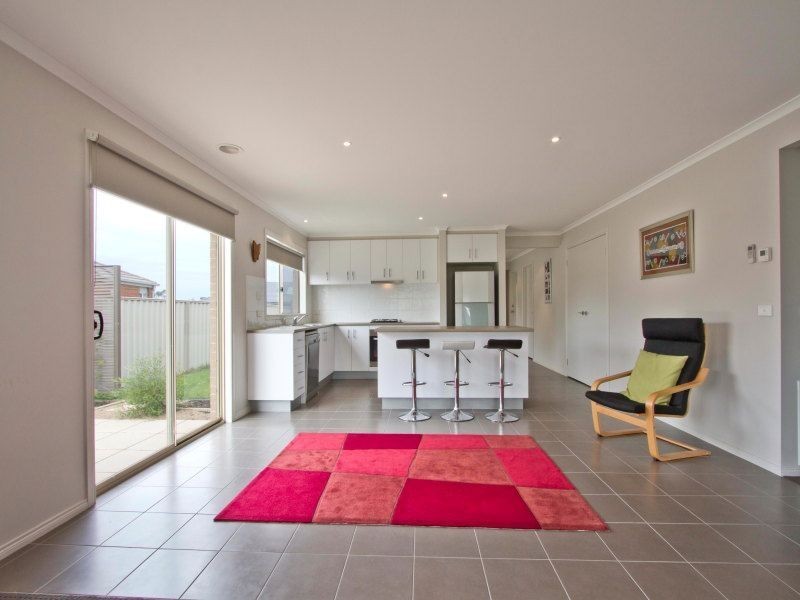 19 Serenity Street, Pakenham VIC 3810