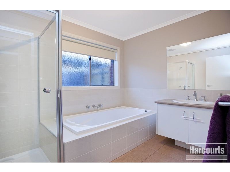 47 Silvergum Drive, Pakenham VIC 3810