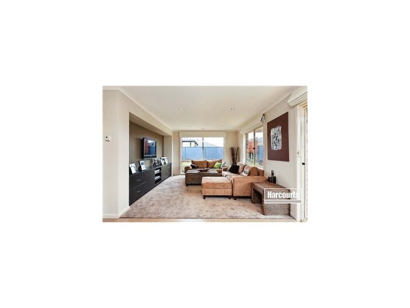 4 Dianella Close, Pakenham VIC 3810