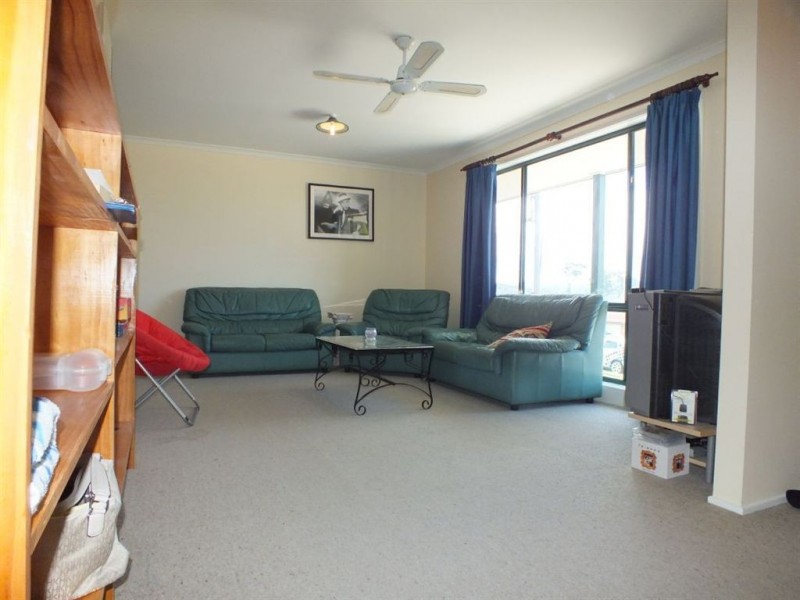 165 Ahern Road, Pakenham VIC 3810