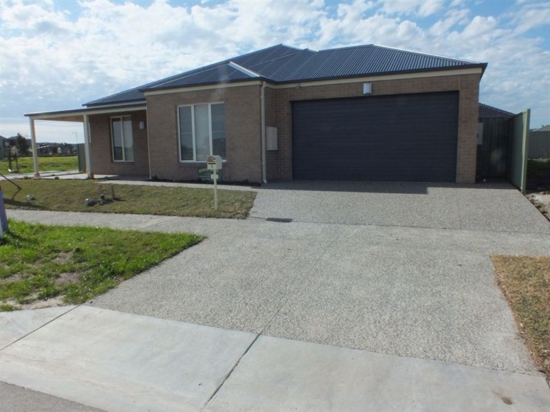 5 Ivy Leaf Road, Pakenham VIC 3810