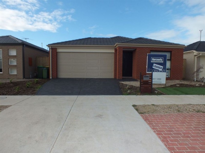 5 Albany Crescent, Pakenham VIC 3810