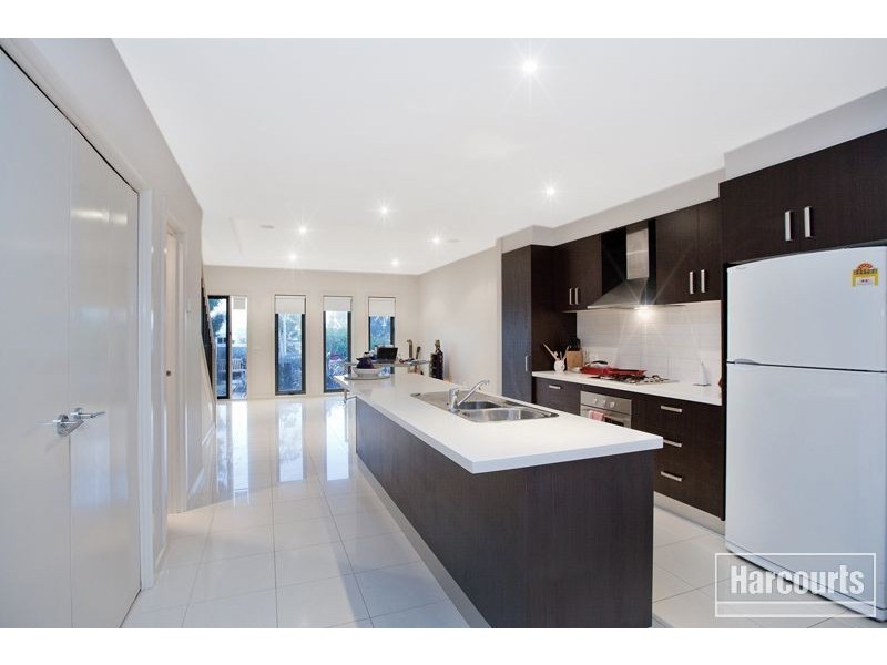 10 Dealbata lane, Pakenham VIC 3810