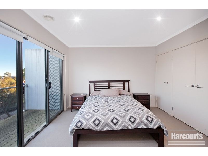 10 Dealbata lane, Pakenham VIC 3810