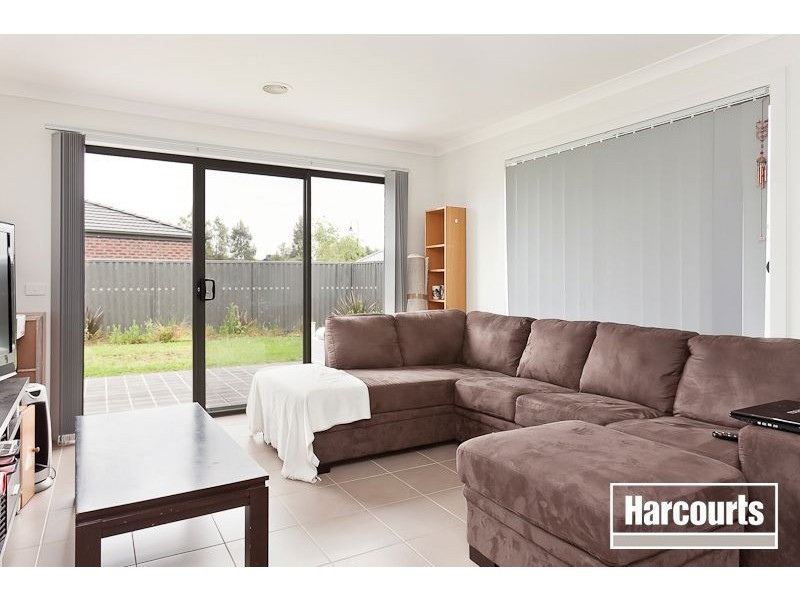 7 Wild Cherry Avenue, Pakenham VIC 3810