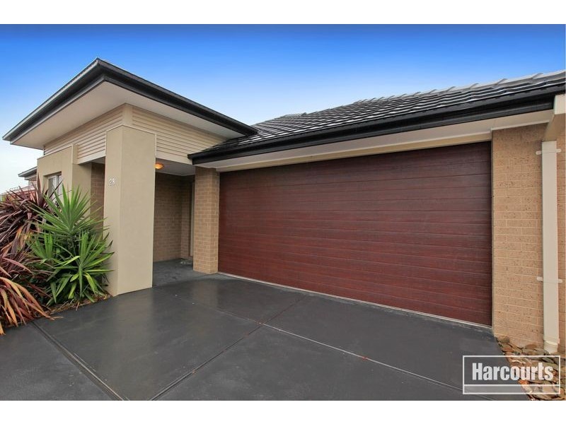 28 Darwin Way, Pakenham VIC 3810