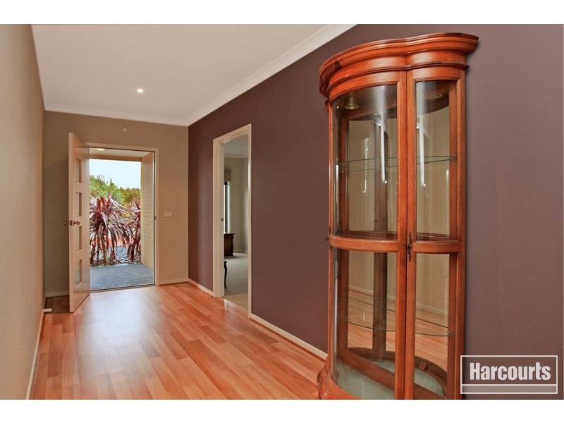 28 Darwin Way, Pakenham VIC 3810