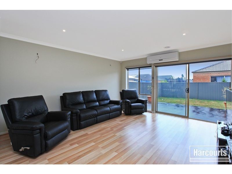 28 Darwin Way, Pakenham VIC 3810