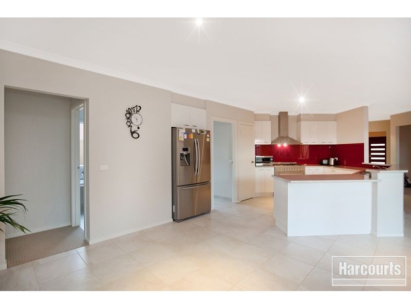 10 Raven Court, Pakenham VIC 3810