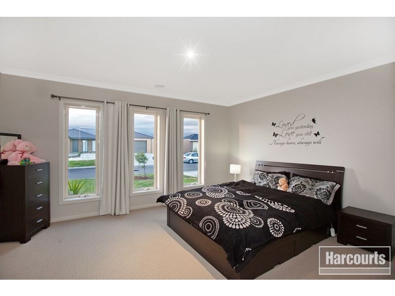 10 Raven Court, Pakenham VIC 3810