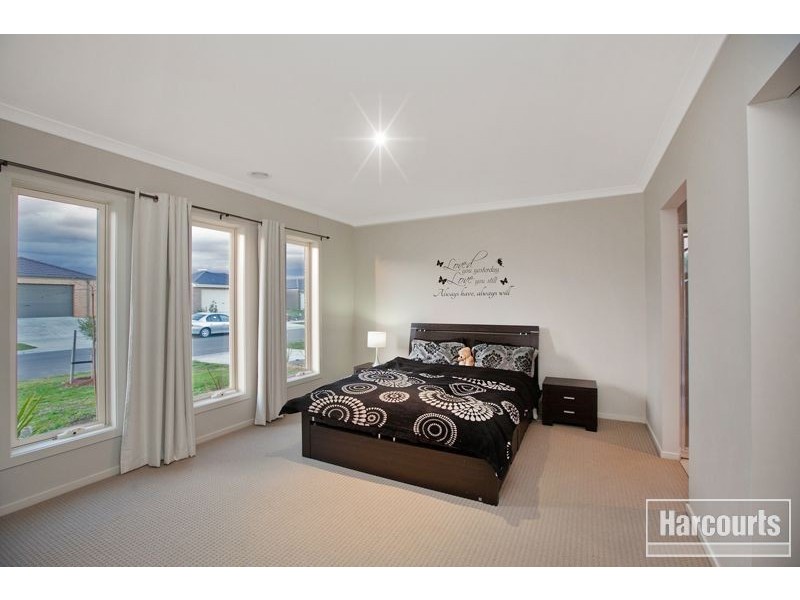 10 Raven Court, Pakenham VIC 3810