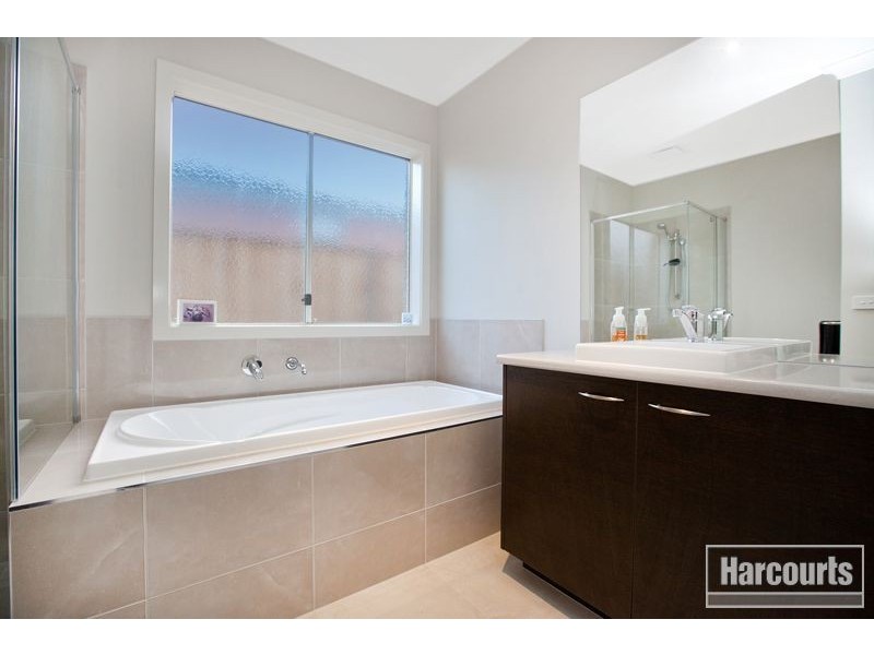 10 Raven Court, Pakenham VIC 3810